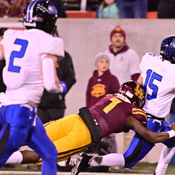 Loyola moves up one spot from No. 4 to No. 3 in our latest Illinois high school football Top 25 rankings.