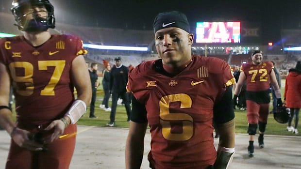 Iowa State Cyclones running back Eli Sanders (6) reacts after losing 26-16 against Texas in the Big-12 football showdown at J