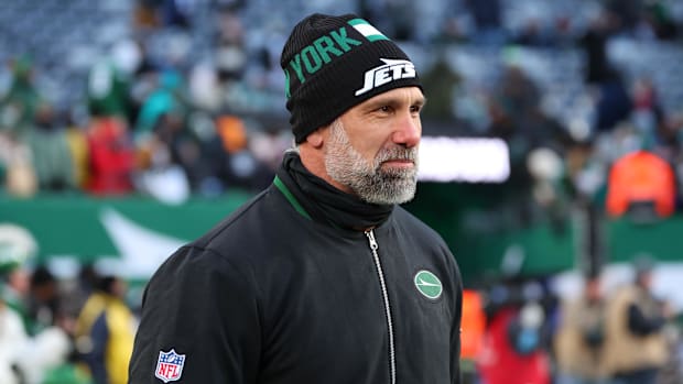 Jan 5, 2025; East Rutherford, New Jersey, USA; New York Jets interim head coach Jeff Ulbrich during pregame warmups for their