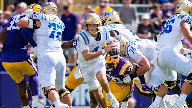 Bruins Quarterback Ethan Garbers 4 as the LSU Tigers take on UCLA at Tiger Stadium in Baton Rouge, LA. Saturday, Sept. 21, 20