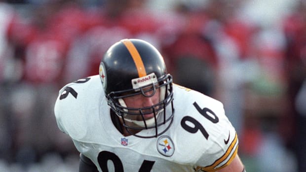 Aug 1, 1998; Canton, OH, USA; FILE PHOTO; Pittsburgh Steelers linebacker Mike Vrabel (96) in action against Tampa Bay