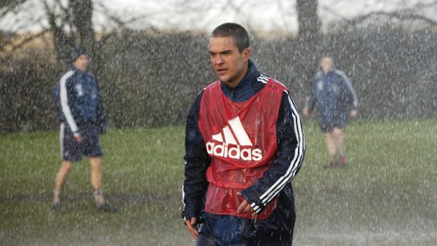 Kuno Becker as Santiago Muñez in "Goal!" 