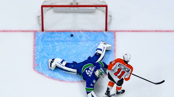 Philadelphia Flyers v Vancouver Canucks