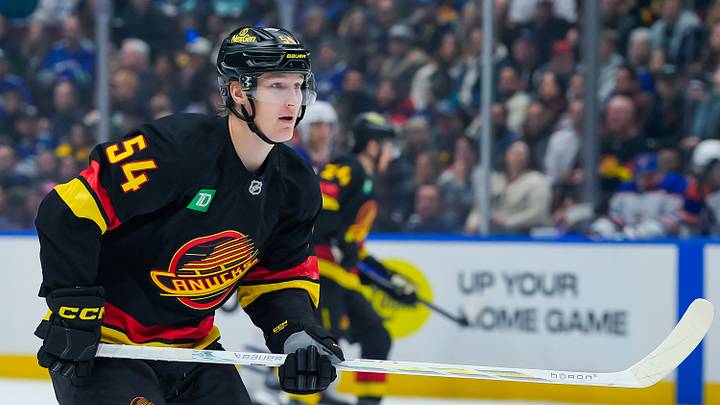 Edmonton Oilers v Vancouver Canucks