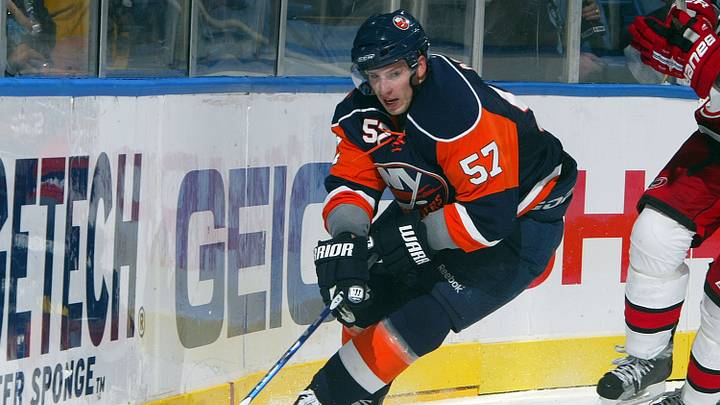 Carolina Hurricanes v New York Islanders