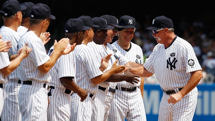 Los jugadores retirados más importantes de la historia de los Yankees de Nueva York participan del Día de las Leyendas