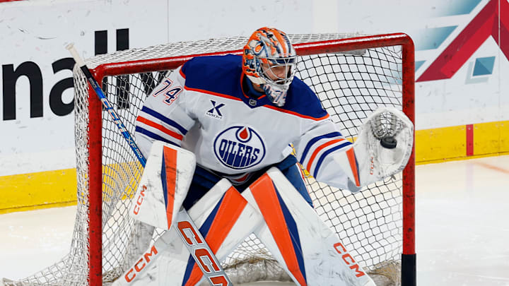 Is Edmonton in the throes of a netminder crisis just before a playoff push?
