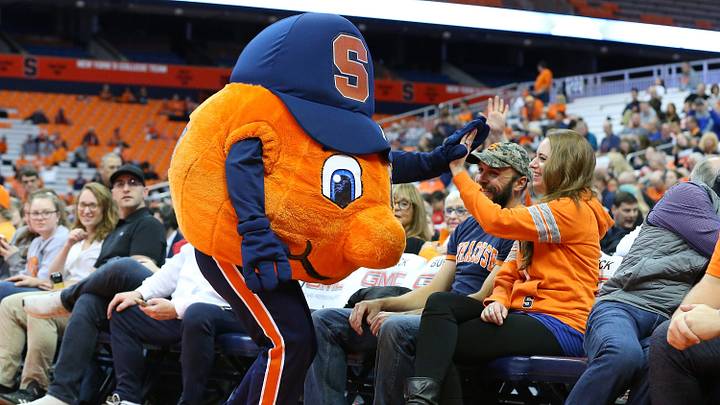 In new 2026 national rankings, Syracuse basketball 5-star target Jordan Smith scores the top 5. Other recruits make moves.