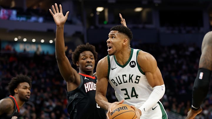 Houston Rockets v Milwaukee Bucks