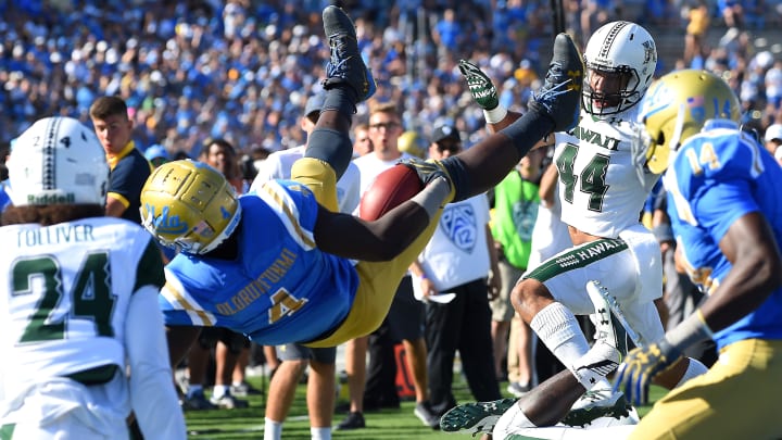 Hawaii v UCLA