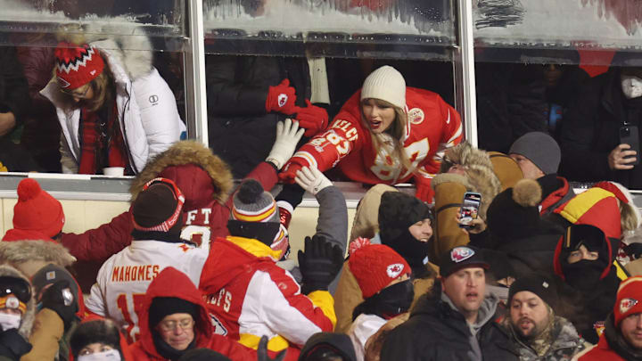 AFC Wild Card Playoffs - Miami Dolphins v Kansas City Chiefs