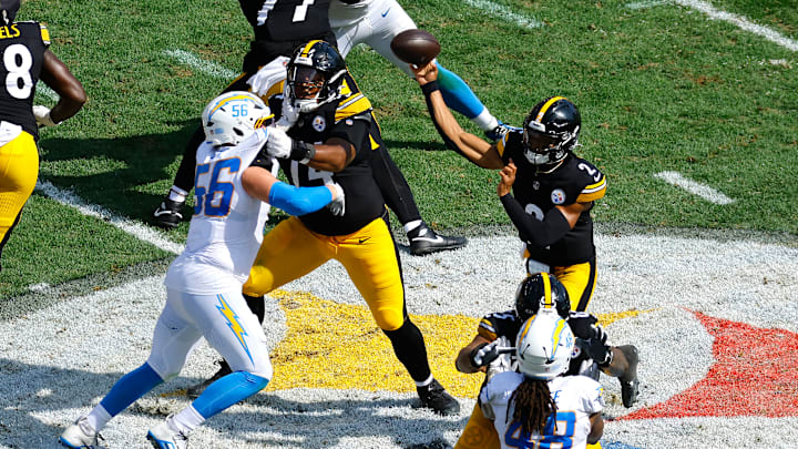 Los Angeles Chargers v Pittsburgh Steelers
