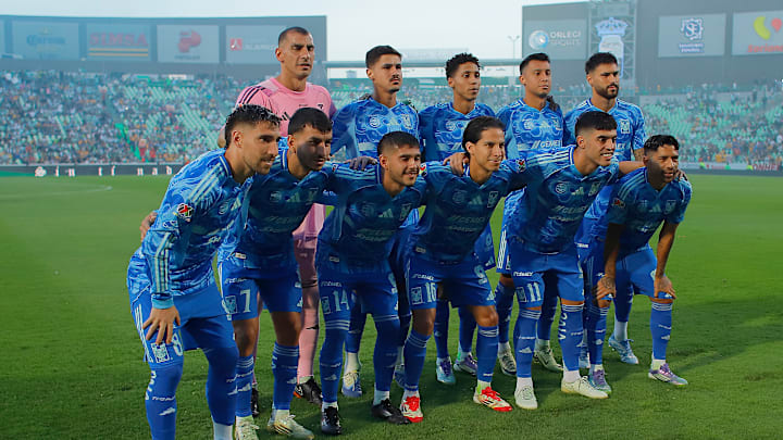 Santos Laguna v Tigres UANL - Torneo Apertura 2025 Liga MX