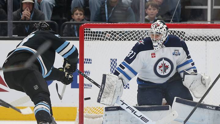Winnipeg Jets v Utah Mammoth