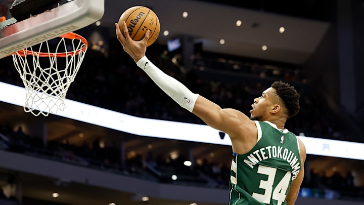 Memphis Grizzlies v Milwaukee Bucks