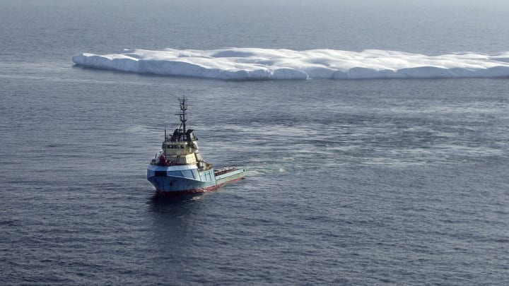 หน่วยลาดตระเวนน้ำแข็งระหว่างประเทศค้นหามหาสมุทรแอตแลนติกเพื่อหาภูเขาน้ำแข็ง