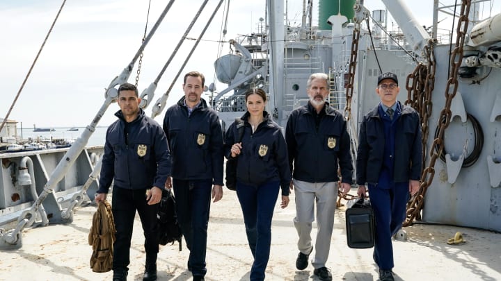 “Reef Madness” – Parker and Knight discover three bodies on an old Navy ship that’s about to be sunk and turned into an artificial reef, when they’re suddenly locked inside by a mysterious figure. Also, Vance offers Knight a unique opportunity, on the 21st season finale of the CBS Original series NCIS, Monday, May 6 (9:00-10:00 PM, ET/PT) on the CBS Television Network, and streaming on Paramount+ (live and on-demand for Paramount+ with SHOWTIME subscribers, or on-demand for Paramount+ Essential