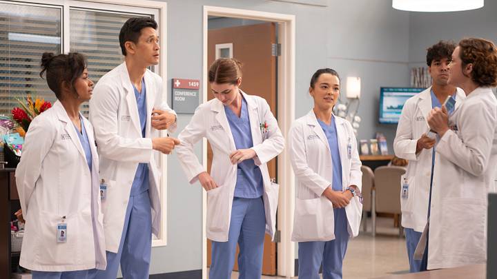 GREYÕS ANATOMY - ÒI Can See Clearly NowÓ - Simone and Lucas work to balance their relationship while competing to assist on an awake kidney transplant. Teddy offers Amelia a new opportunity, and Ben's interview doesn't go as planned. MeredithÕs secret causes tension with Richard. THURSDAY, OCT. 10 (10:00-11:00 p.m. EDT) on ABC. (Disney/Anne Marie Fox) 
ALEXIS FLOYD, HARRY SHUM JR., ADELAIDE KANE, MIDORI FRANCIS, NIKO TERHO, KALI ROCHA