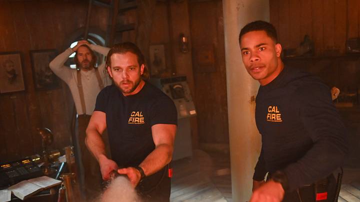 “One Last Time” – Bode and Jake respond to a lighthouse rescue operation that turns into a mission to prevent a ship from crashing during an intense storm. Meanwhile, Eve investigates the origins of a flu outbreak at Three Rock, on FIRE COUNTRY, Friday, March 14 (9:00-10:00 PM, ET/PT) on the CBS Television Network, and streaming on Paramount+ (live and on-demand for Paramount+ with SHOWTIME subscribers, or on-demand for Paramount+ Essential subscribers the day after the episode airs)*. Pictured: