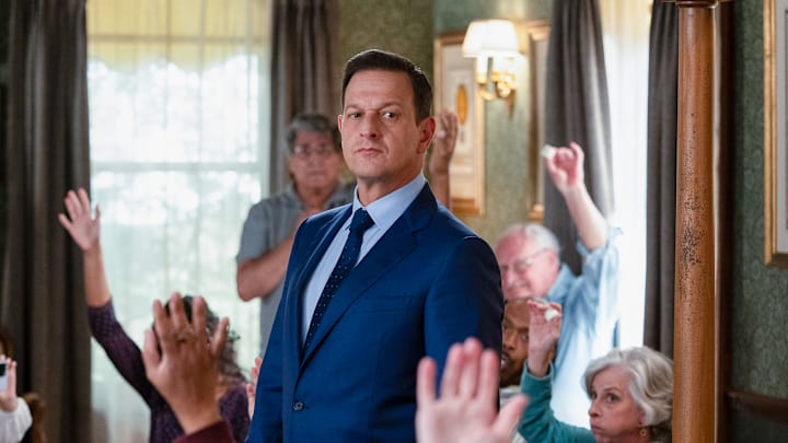 BEST MEDICINE: Josh Charles in the "Bean There, Done That" episode of BEST MEDICINE airing Tuesday, Jan 13 (8:00-9:00 PM ET/PT) on FOX. © 2026 Fox Media LLC. CR: Francisco Roman/FOX.