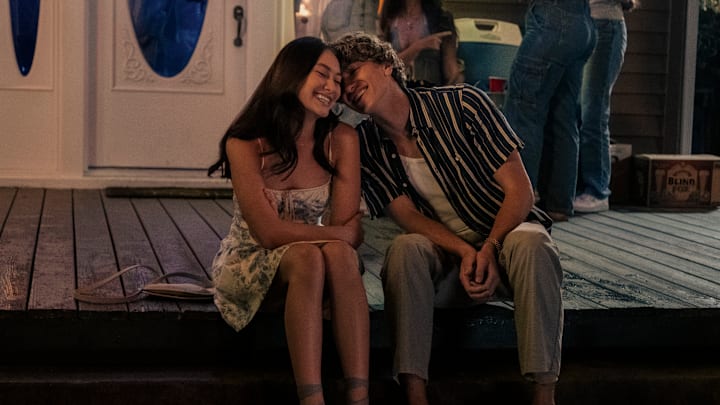 Belly (Lola Tung) and Jeremiah (Gavin Casalegno) in THE SUMMER I TURNED PRETTY Photo: Erika Doss © AMAZON CONTENT SERVICES LLC