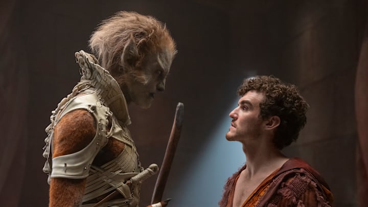 Robert Strange (Eelfinn), Dónal Finn (Mat Cauthon) in The Wheel of Time season 3 finale. Image: Prime Video.