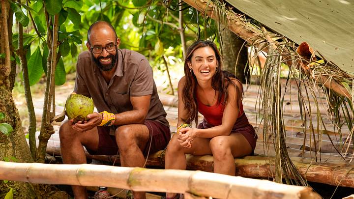 “Go Kick Rocks, Bro” – An unexpected shakeup shifts the castaways’ game trajectories in an all-new direction. Teammates must rely on one another to succeed in a grueling immunity and reward challenge. Then, a wild goose chase unfolds to reinstate one castaway’s vote after the discovery of a beware advantage, on SURVIVOR, Wednesday, Oct. 15. Pictured (L-R): Nate Moore and Savannah Louie. Photo: Robert Voets/CBS ©2025 CBS Broadcasting, Inc. All Rights Reserved.