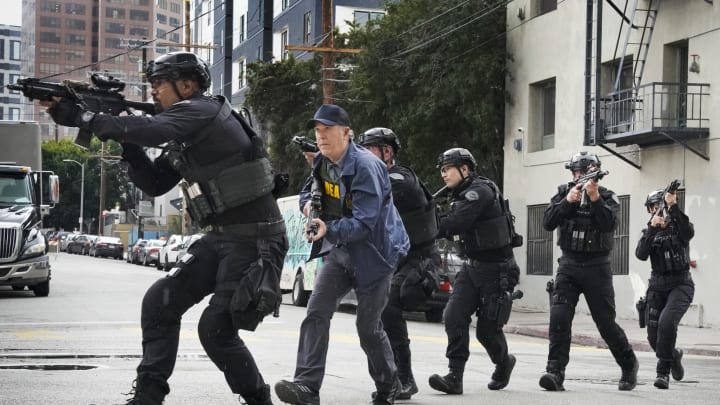 “Forget Shorty” – SWAT teams up with the DEA, led by Mack Boyle (guest star Timothy Hutton), to conduct a massive gang sweep, only to discover that a vicious cartel is planting roots in the city and endangering numerous lives. Also, Hicks (Patrick St. Esprit) marks an important anniversary. Part one of the sixth season finale., Friday, May 12 (8:00-9:00 PM, ET/PT) on the CBS Television Network and available to stream live and on demand on Paramount+*. Pictured (L-R): Shemar Moore as Daniel