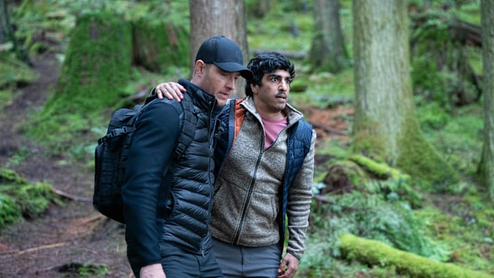 “Trust Fall” – While searching for missing campers, Colter meets a retired police officer who believes a serial killer is on the loose, on the CBS Original series TRACKER, Sunday, Nov. 17 (9:00-10:00 PM, ET/ 8:30-9:30 PM, PT) on the CBS Television Network, and streaming on Paramount+(live and on-demand for Paramount+ with SHOWTIME subscribers, or on-demand for Paramount+ Essential subscribers the day after the episode airs)*. Pictured: Justin Hartley as Colter Shaw and Dejan Loyola as Sam