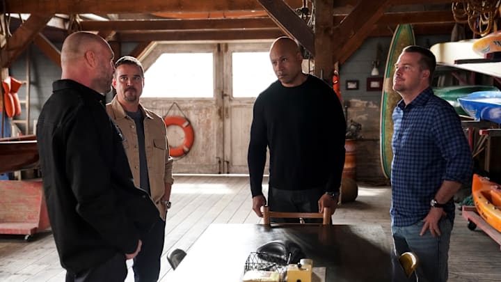 “New Beginnings” – When an ATF agent goes missing, the bureau seeks help from the NCIS team to investigate stolen military-grade weapons and locate the agent. Also, Callen (Chris O’Donnell) and Anna (Bar Paly) continue to plan their wedding, Rountree’s (Caleb Castille) sister interviews for medical school and Sam (LL COOL J) encourages his father to take part in the drug trial, on the CBS Original series NCIS: LOS ANGELES, Sunday, May 14 (10:00-11:00 PM). Pictured (L-R): Duncan Campbell (NCIS