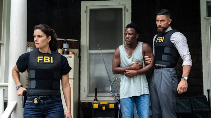 “Takeover” – FBI. Pictured (L-R): Missy Peregrym as Special Agent Maggie Bell, Evans Malkin as Eli McMahon, and Zeeko Zaki as Special Agent Omar Adom ‘OA’ Zidan. Photo: Bennett Raglin/CBS ©2025 CBS Broadcasting, Inc. All Rights Reserved.