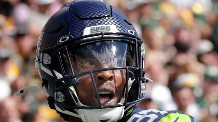 Badly in need of a uniform upgrade, the Seattle Seahawks shamelessly ripped off their neighbors to the South.