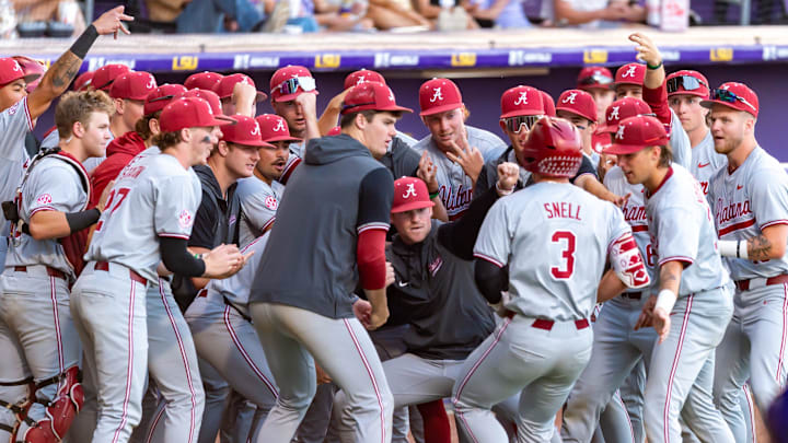 Kade Snell 3 Homerun, LSU Tigers take on Alabama Baseball in Baton Rouge, LA. Thursday, April 17, 2025.