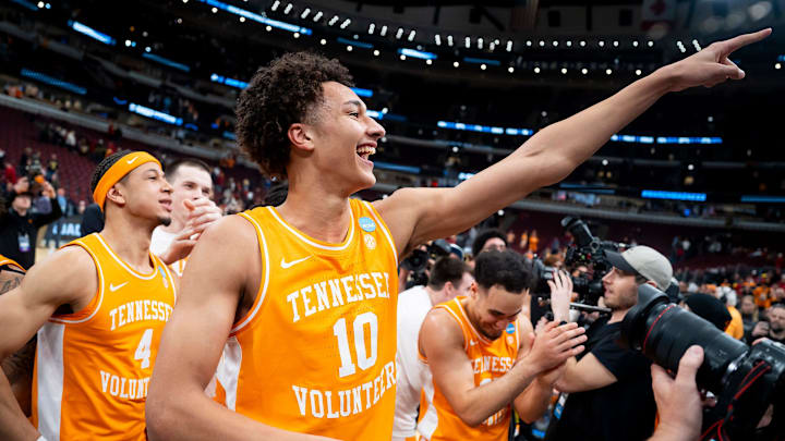 Tennessee forward Nate Ament (10) and his teammates celebrate in front of the Tennessee fan section after Tennessee defeated Iowa State in a NCAA Tournament Sweet 16 game at the United Center in Chicago on March 27, 2026.