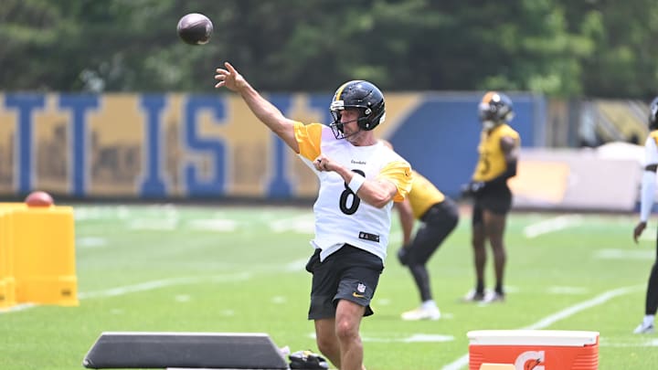 Jun 10, 2025; Pittsburgh, PA, USA; Pittsburgh Steelers quarterback Aaron Rodgers (8) during minicamp at their South Side facility. Mandatory Credit: Philip G. Pavely-Imagn Images Jun 10, 2025; Pittsburgh, PA, USA; Pittsburgh Steelers quarterback Aaron Rodgers (8) during minicamp at their South Side facility. Mandatory Credit: Philip G. Pavely-Imagn Images