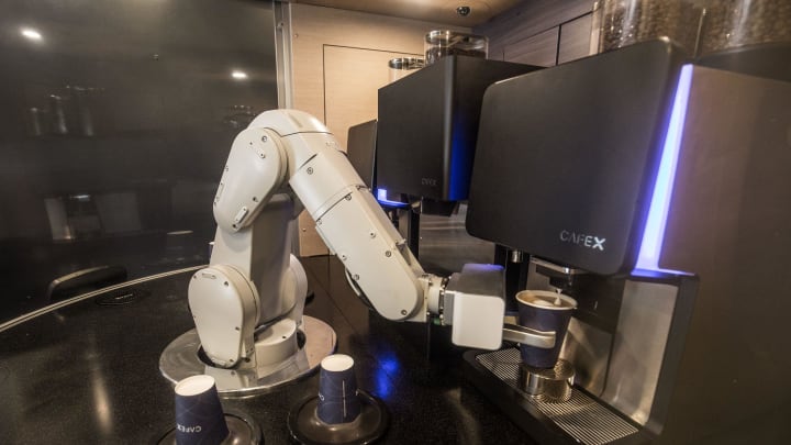 A robot makes coffee drinks at Cafe X in downtown San Francisco. The company has three locations in the Bay Area, and soon will open up at the local airport. Founder Henry Hu says offloading the task of \"pushing coffee machine buttons\" to robots frees up humans to consult with customers on their order.

Xxx Cp Robot Chefs 06 Jpg Usa Ca