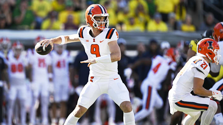 Oct 26, 2024; Eugene, Oregon, USA; Illinois Fighting Illini quarterback Luke Altmyer (9) throws a pass during the first half against the Oregon Ducks at Autzen Stadium. Mandatory Credit: Troy Wayrynen-Imagn Images