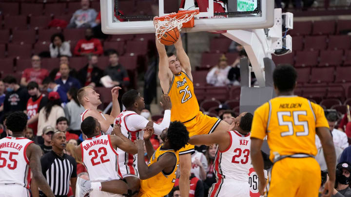 Northeastern vs Towson prediction and college basketball pick straight up and ATS for Sunday's game between NE vs TOW. Northeastern vs Towson prediction and college basketball pick straight up and ATS for Sunday's game between NE vs TOW.