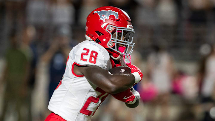North Shore and running back D'Andre Hardeman advanced to the second round of the Texas high school football playoffs.