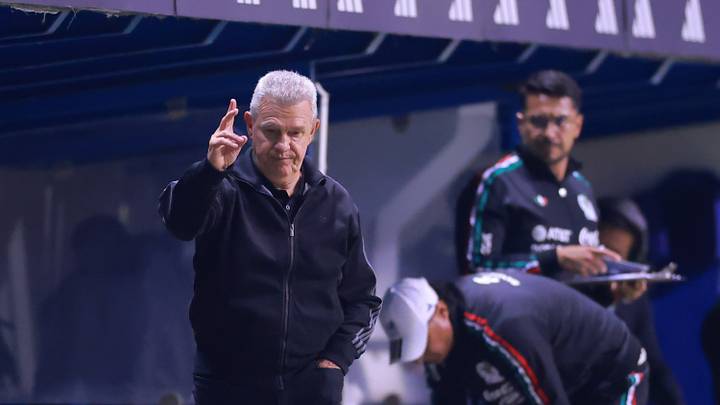 Con futbolistas europeos incorporándose poco a poco y varios jóvenes ya recortados, el técnico mexicano explicó que las últimas decisiones siguen siendo las más difíciles de tomar.