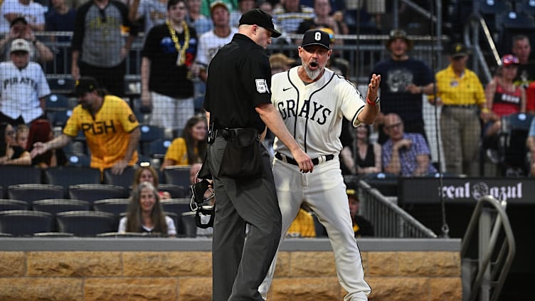 Cincinnati Reds v Pittsburgh Pirates - Game Two