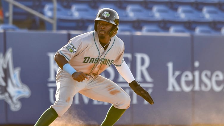 Daytona Tortugas' Jay Allen (4) returns to play.