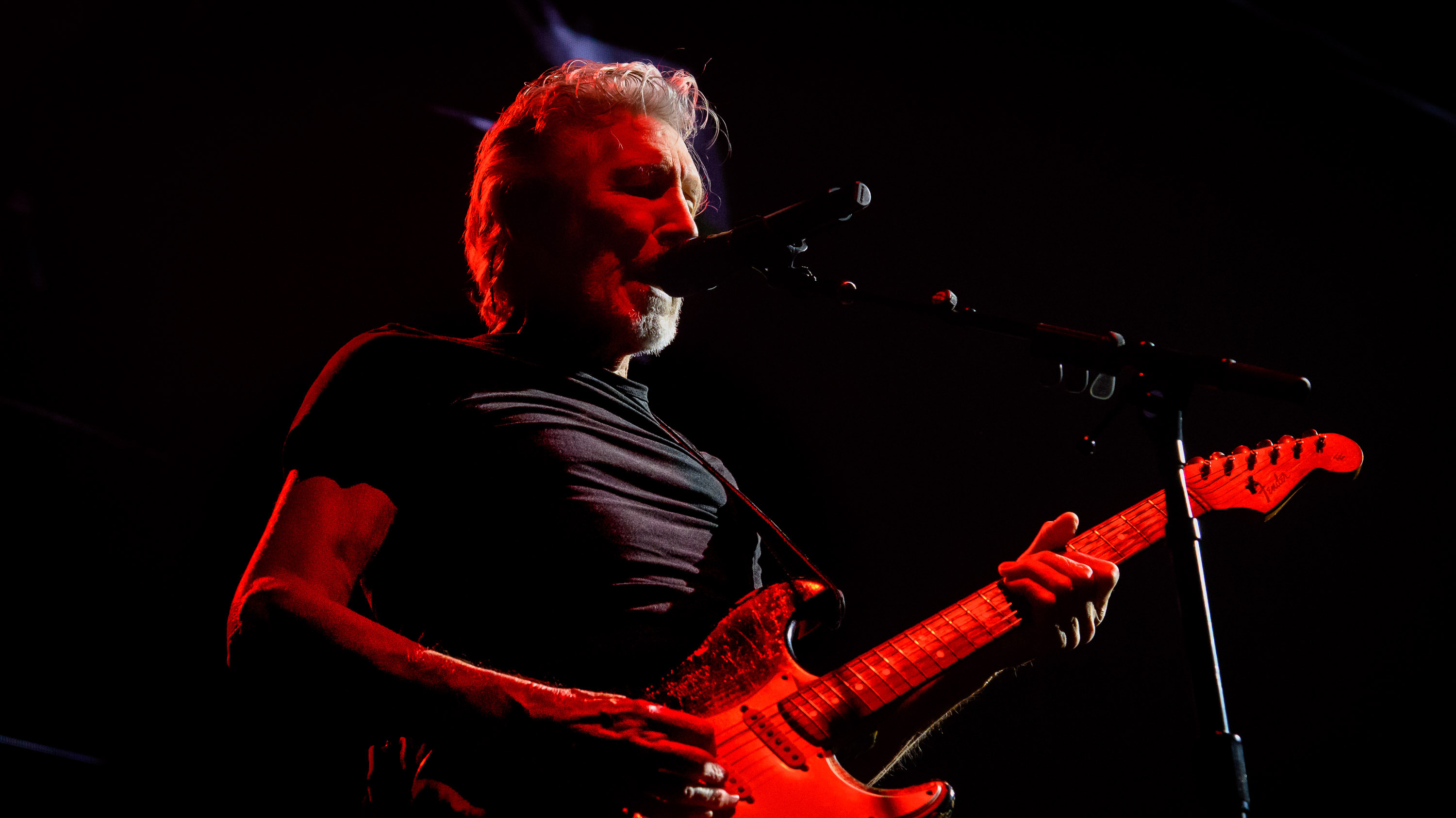 Roger Waters - Dark Side Of The Moon Redux - Hit, Miss or just a