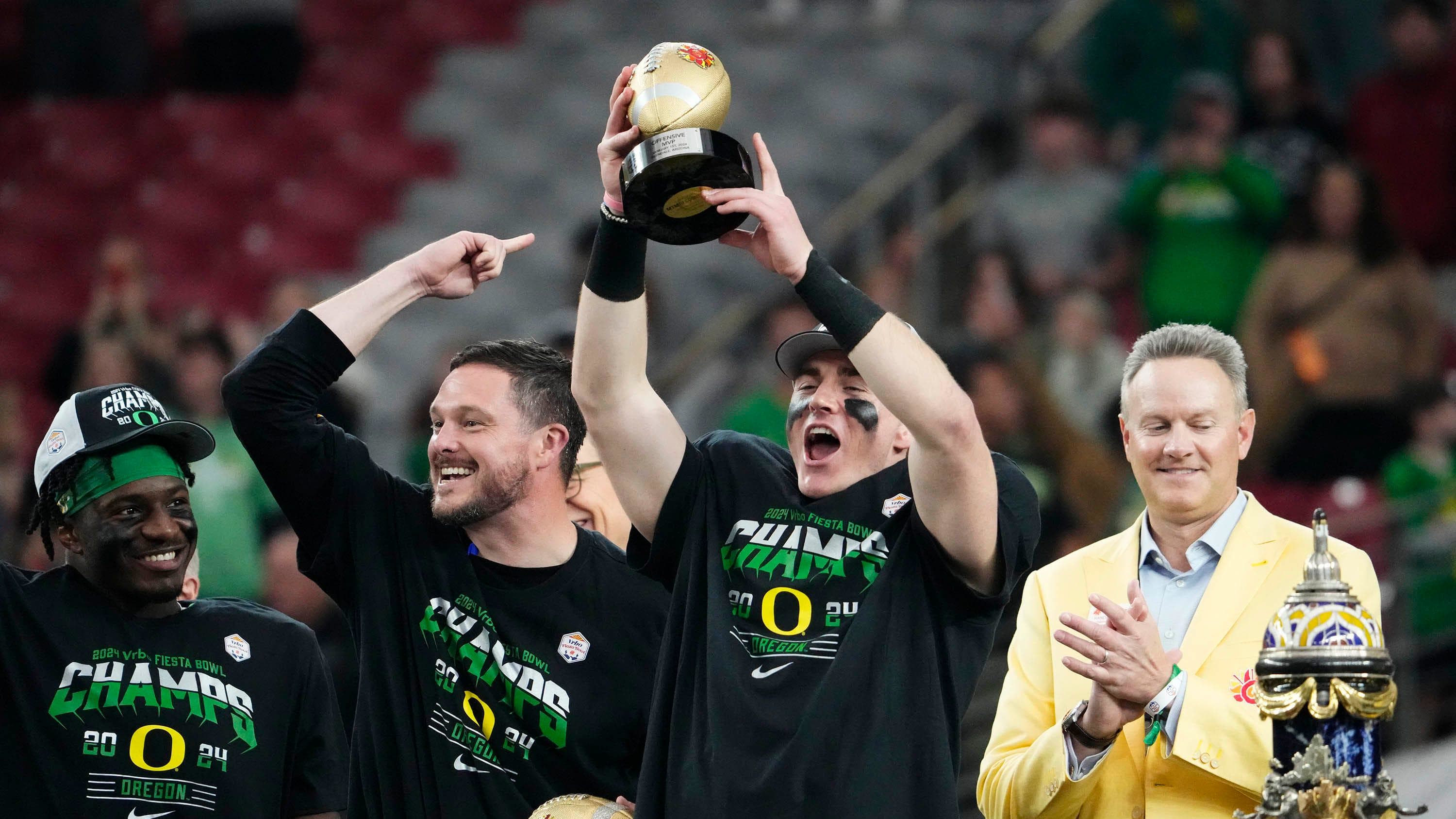Oregon Football Coach Dan Lanning Travels To Alabama To Support Bo Nix