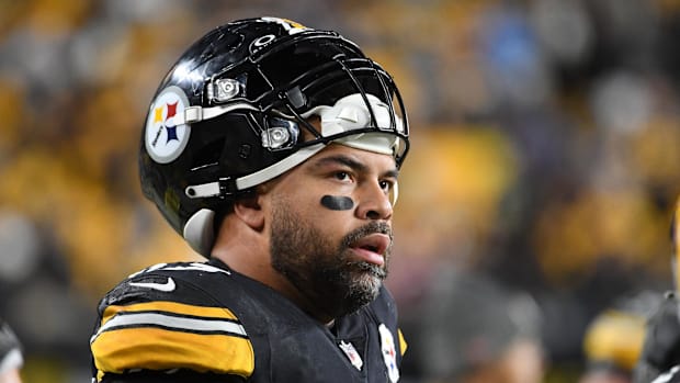 Pittsburgh Steelers defensive end Cam Heyward watches the game against the Tennessee Titans during the second quarter at Acri
