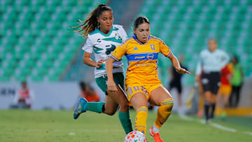 Santos Laguna v Tigres UANL - Liga MX Femenil 2025