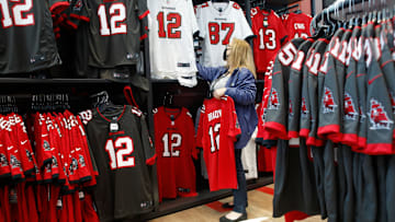 Buccaneers Uniform Selection