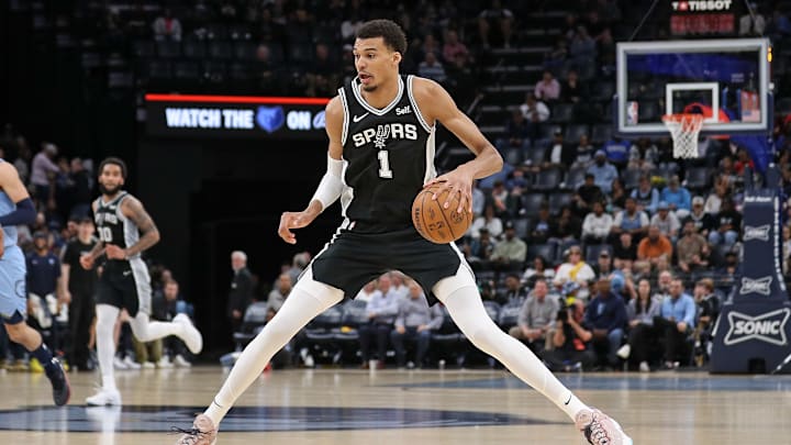 San Antonio Spurs v Memphis Grizzlies