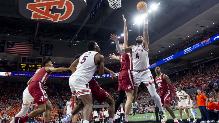 Alabama v Auburn