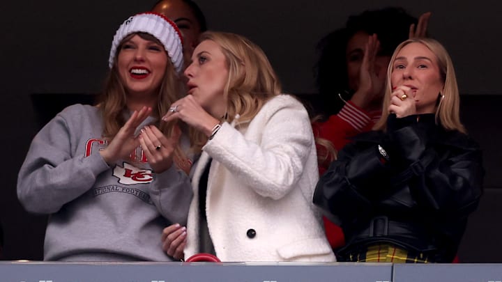 Kansas City Chiefs v New England Patriots